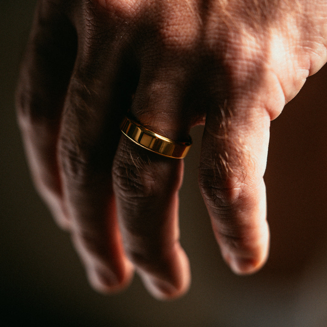 gold wedding band